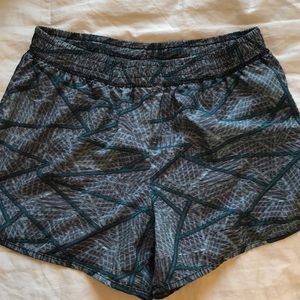 NEED GONE! 🖤! Champion athletic shorts Sz M